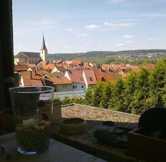 Hotelli Pension Eltmann