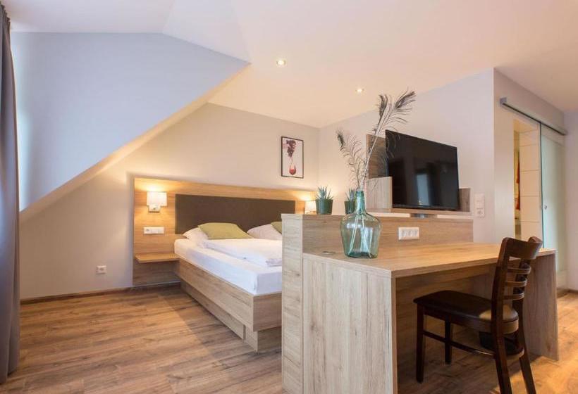 Отель Restaurant & Appartements In Vino Veritas