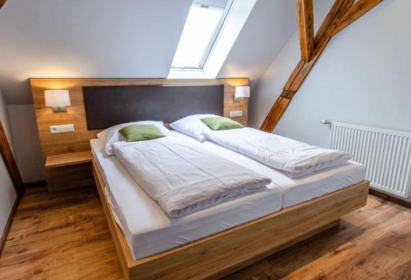 Отель Restaurant & Appartements In Vino Veritas