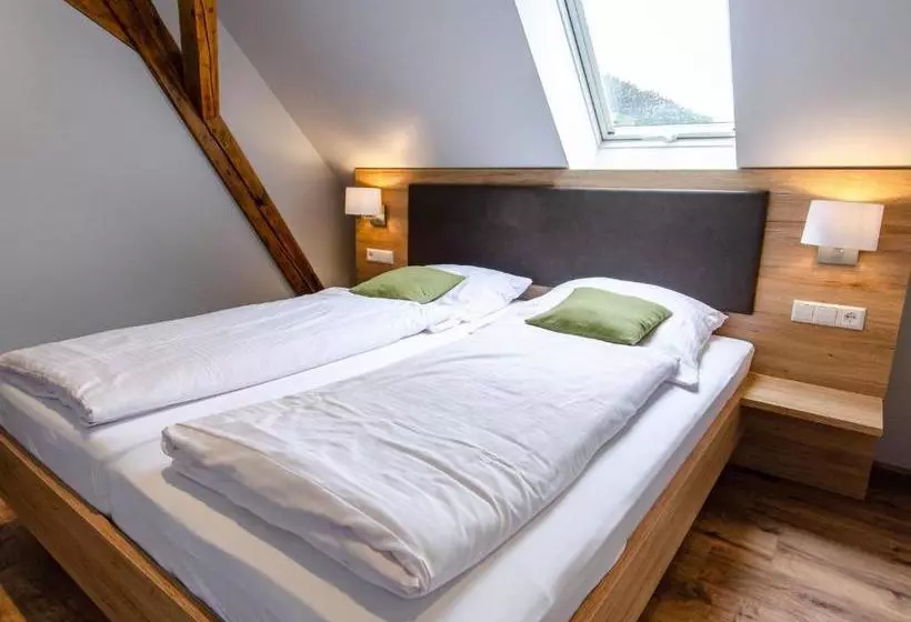 Hotelli Restaurant & Appartements In Vino Veritas