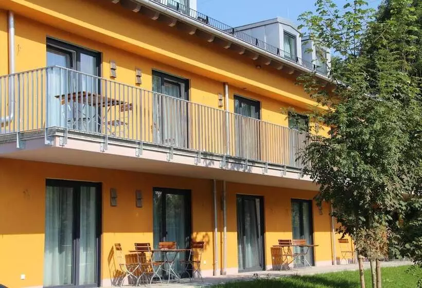 Hotelli Schafer Boardinghouse