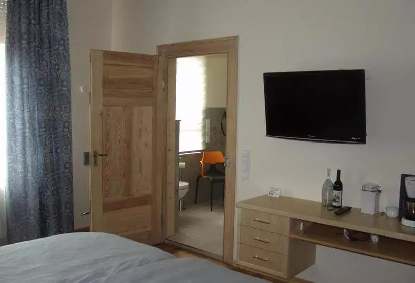 ホテル Exklusive Gastezimmer Landau