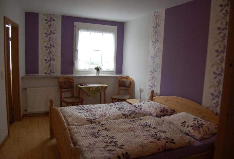 בית מלון כפרי Weingut Klein Götz