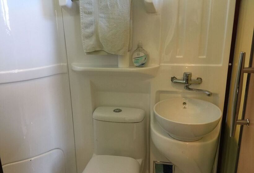 Szálloda Zimmerfrei Dresden Mit Bad Miniküche Self Check In 24 7