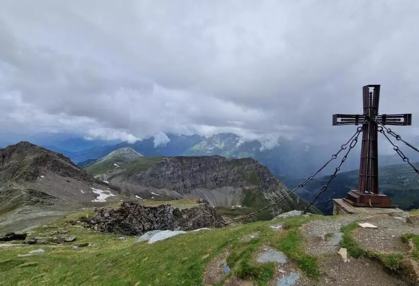 Retkeilymaja Almgasthaus Glocknerblick