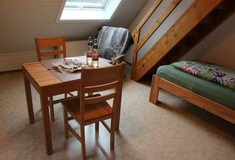 Aamiaismajoitus (B&B) Bauernhof Gästezimmer Waldblick