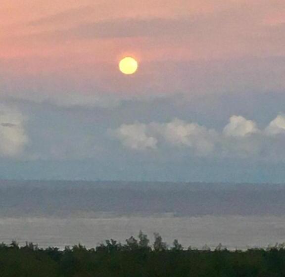 تختخواب و صبحانه L Arche