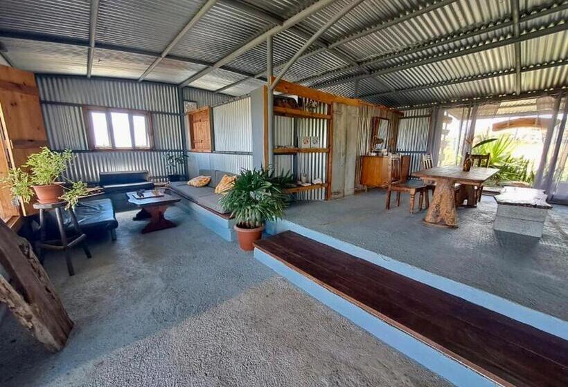 تختخواب و صبحانه L Arche