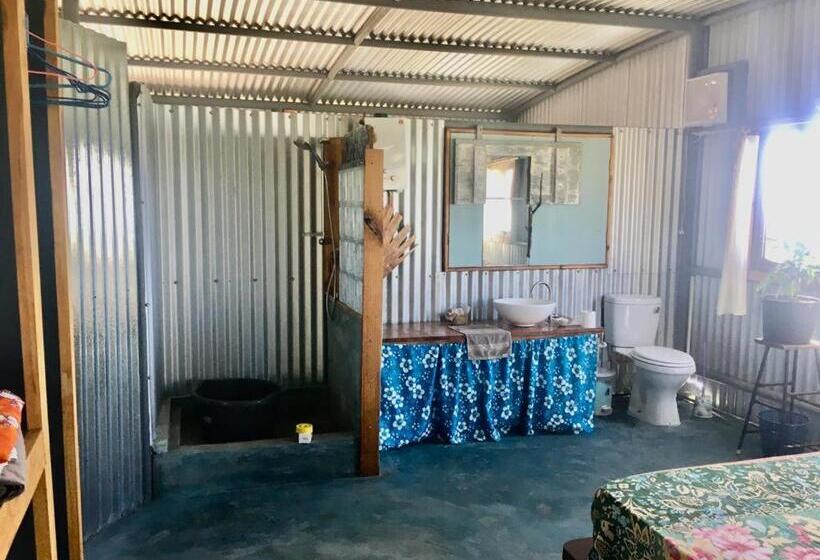 تختخواب و صبحانه L Arche