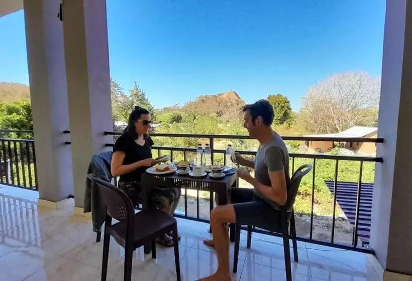 Hotelli Fx72 Labuan Bajo