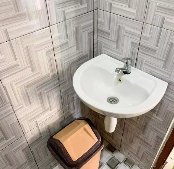 Hotelli Fx72 Labuan Bajo