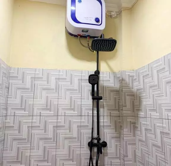 Hotelli Fx72 Labuan Bajo