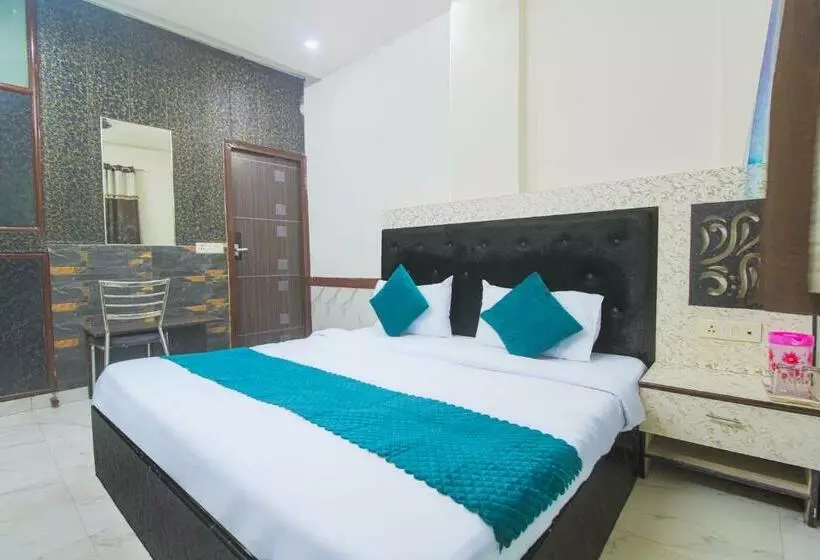 Hotel Fabexpress Myraa