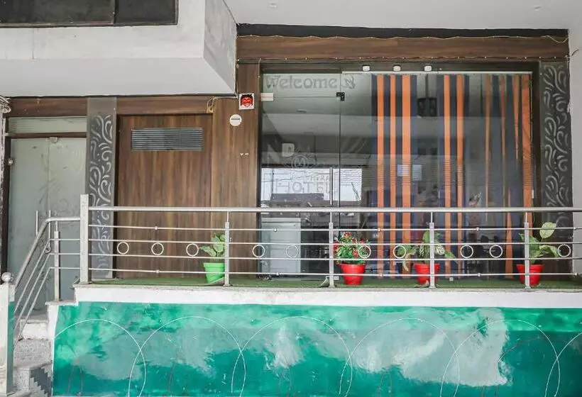 Hotel Fabexpress Myraa