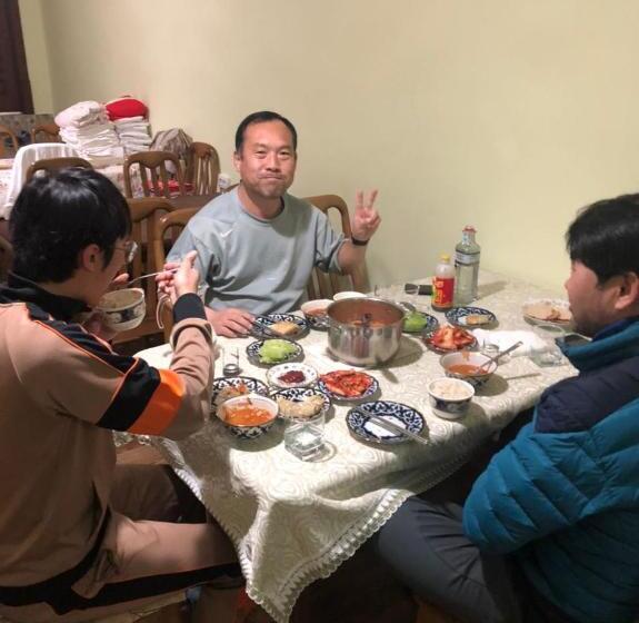 بنسيون Nursultan Grand Guest House