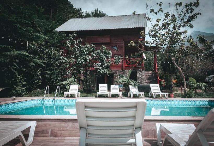 پانسیون Park Cottage Mtirala National Park