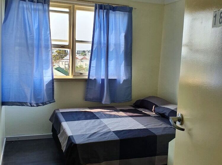 Rozelle Hostel