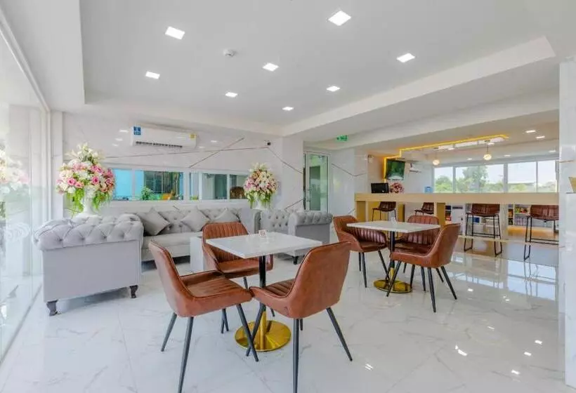 ユースホステル Sananwan Hometel