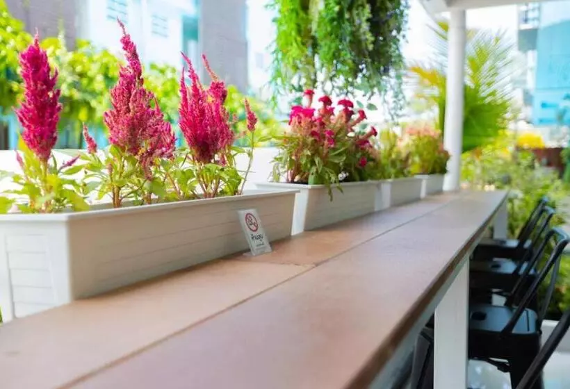 ユースホステル Sananwan Hometel