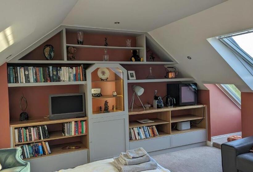 민박 Elegant Relaxed Studio