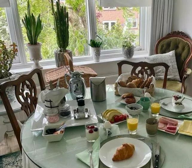 تختخواب و صبحانه Ensuite Middelburg