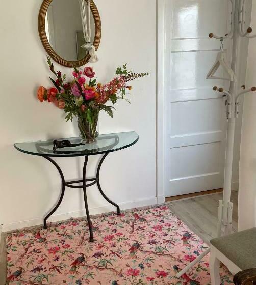 تختخواب و صبحانه Ensuite Middelburg