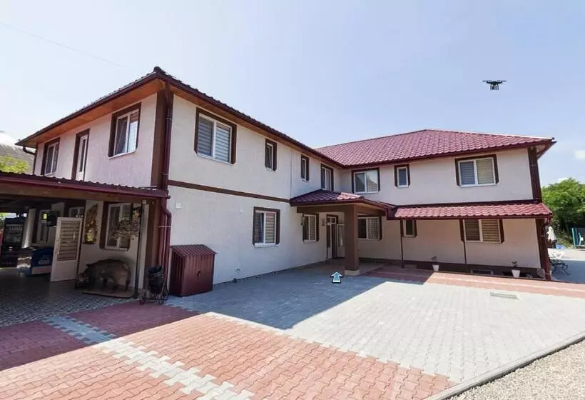 Hotelli ранчо офре