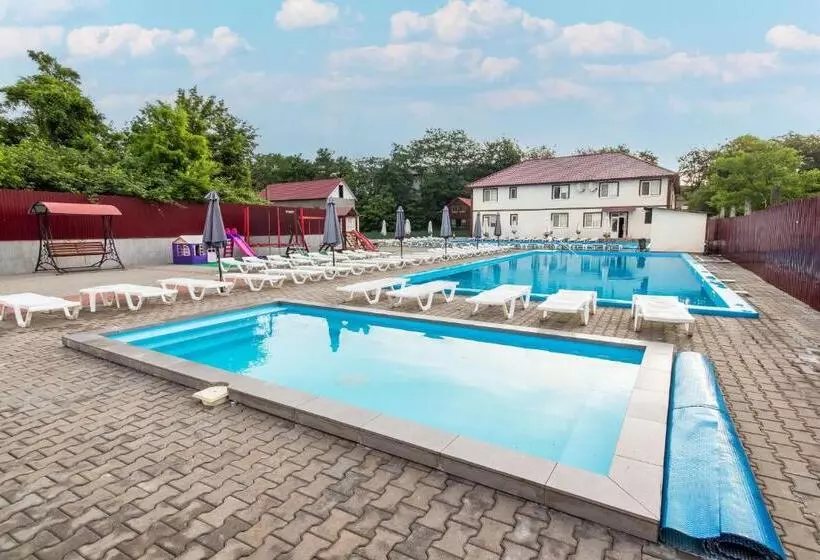 Hotelli ранчо офре