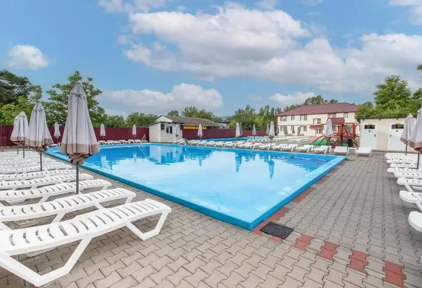 Hotelli ранчо офре