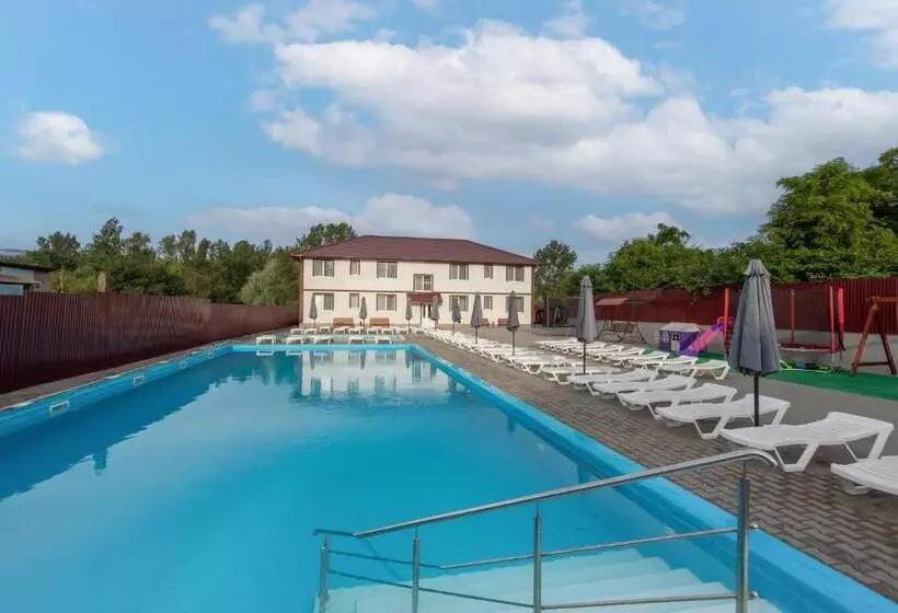 Hotelli ранчо офре