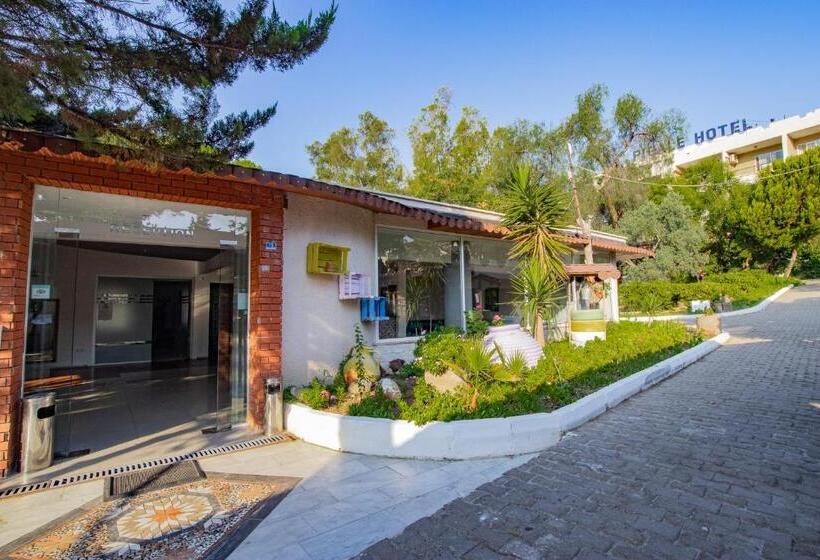 فندق Pi̇gale Beach Resort