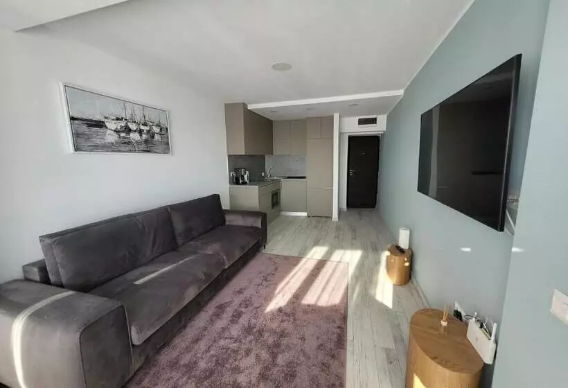 Olimp Sea View Apartments Etajul 10