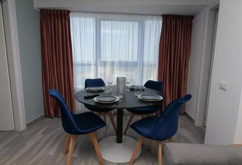 Olimp Sea View Apartments Etajul 10
