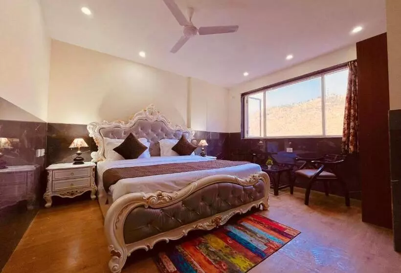 ホテル River Grand Resort   A Peaceful Stay Kempty Fall Mussoorie