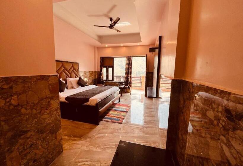 בית מלון כפרי River Grand Resort   A Peaceful Stay Kempty Fall Mussoorie