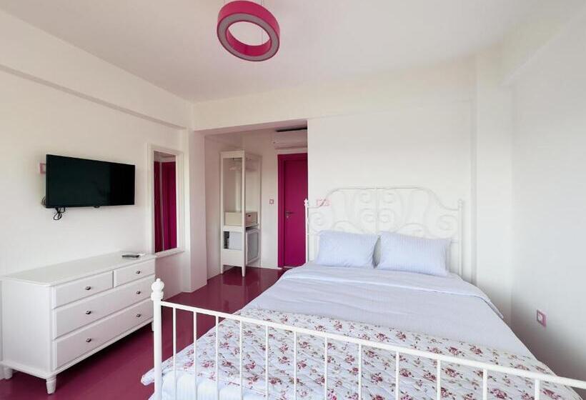 Hotel Baracuda Karakoy