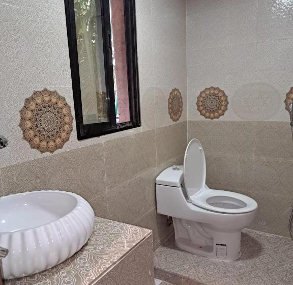 هتل Sandy Beach Resort & Restaurant