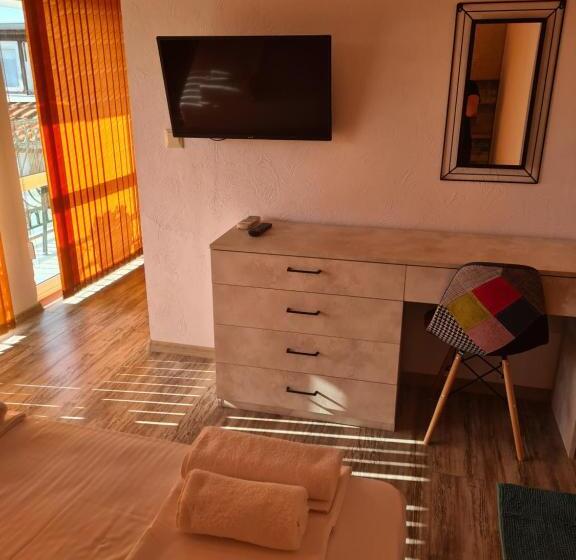 پانسیون къща за гости стела