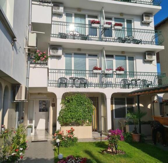 پانسیون къща за гости стела