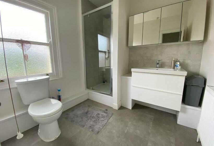 فندق صغير Cozy Single Room