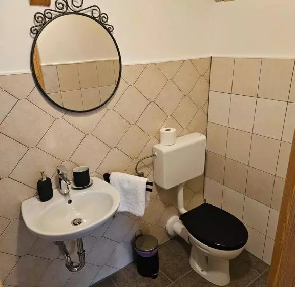 هاستل Koča Na Taležu