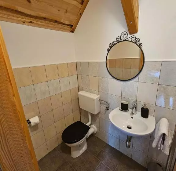 هاستل Koča Na Taležu