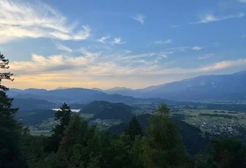هاستل Koča Na Taležu