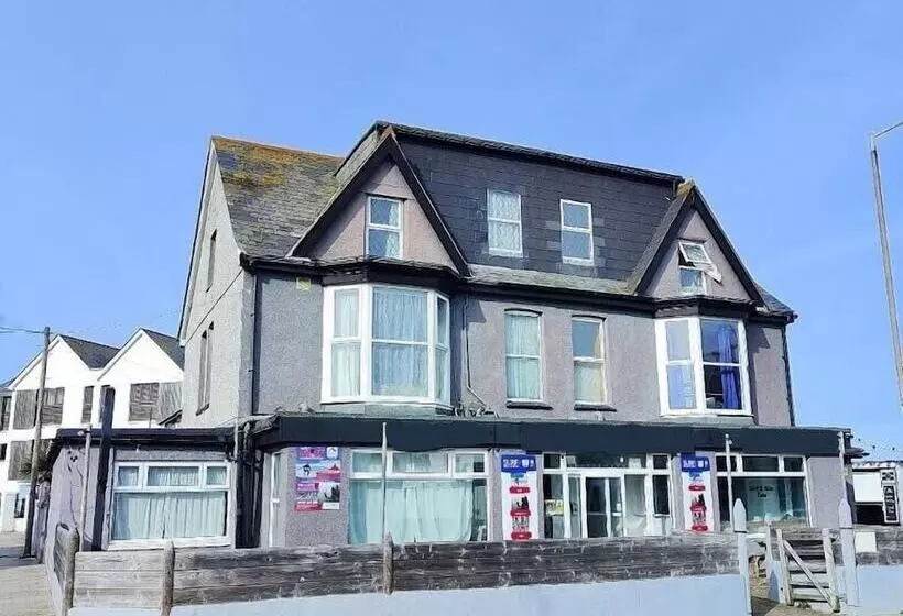 ホテル Elemental Surf Lodge