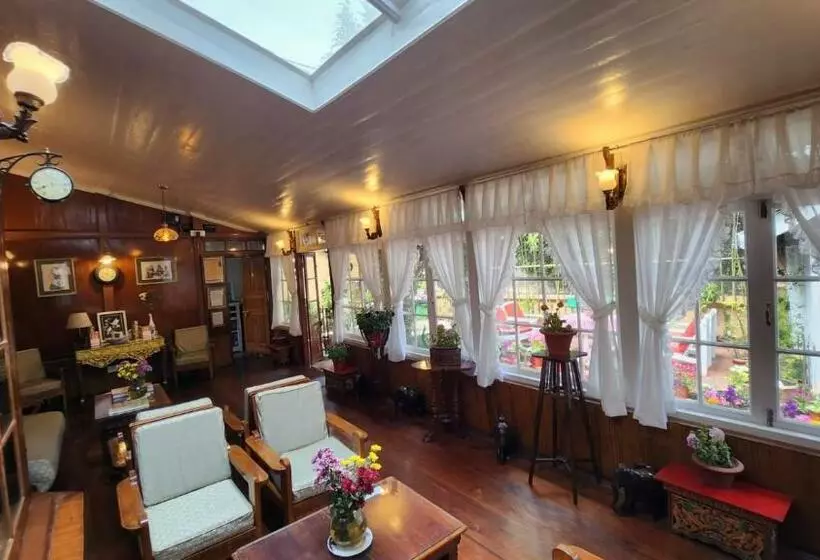 Hotelli Ivanhoe