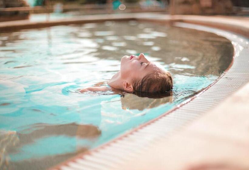 Hotel Niebli Historical Farm And Lodge At Pululahua Volcano