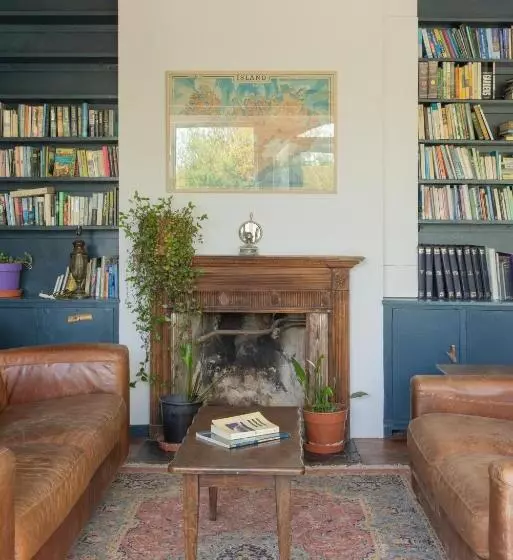 ユースホステル The Common Knowledge Centre