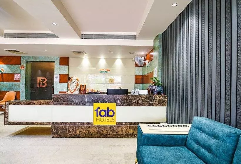 تختخواب و صبحانه Fabhotel The Grand Palace