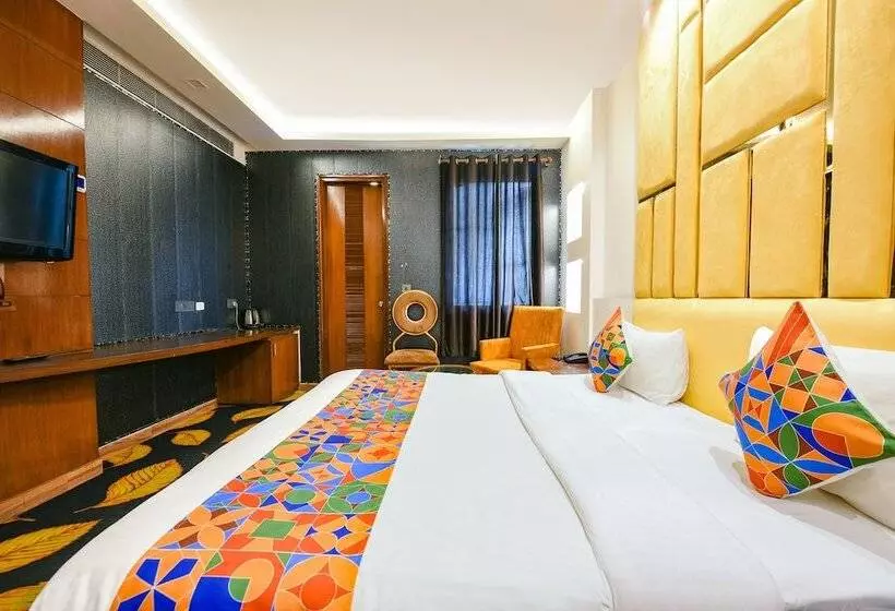 تختخواب و صبحانه Fabhotel The Grand Palace