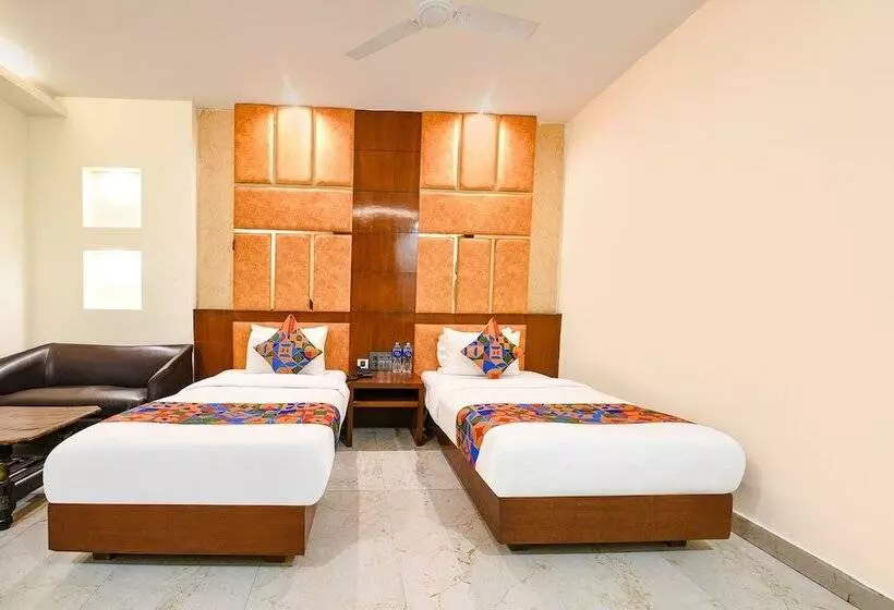 تختخواب و صبحانه Fabhotel The Grand Palace